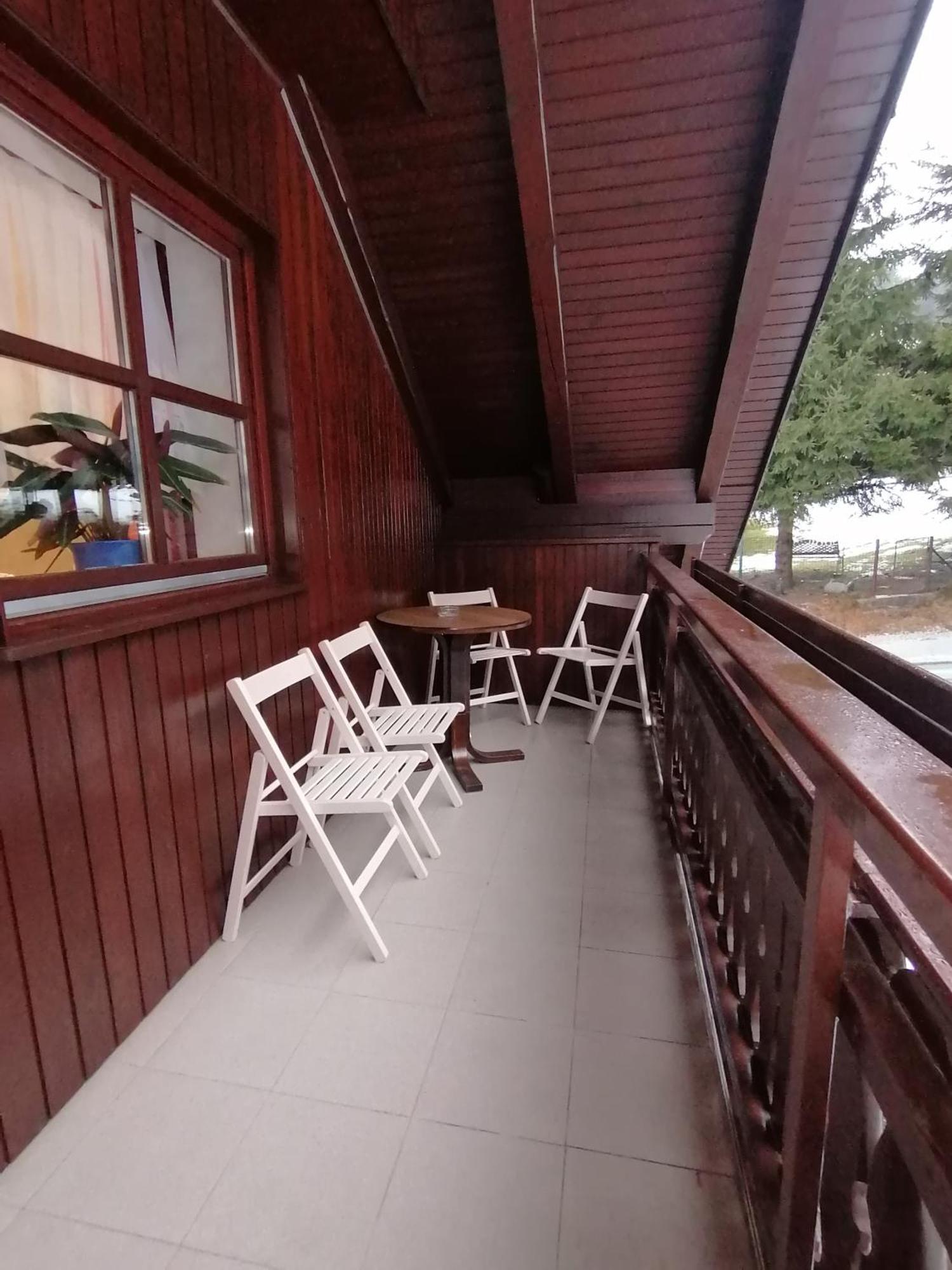 Apartma Cvrsta Trojka Jesenice Buitenkant foto